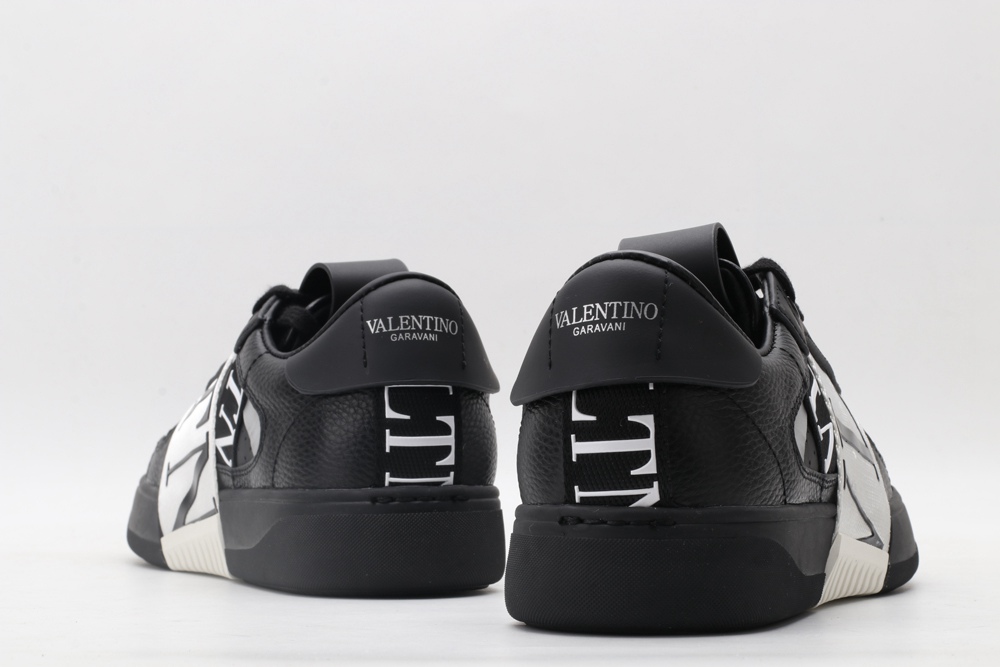 VA1ENTIN0 sneaker